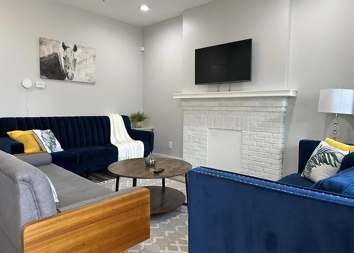 2Br Modern Home In Milo-Grogan, Near Osu & Short North